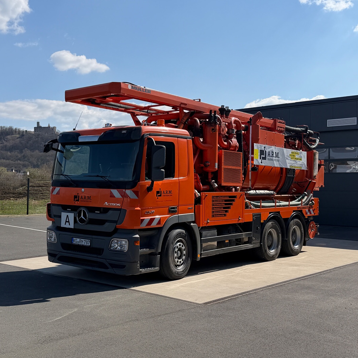 Kanalsp&uuml;ler Babs - 14 Kubikmeter Recycling-Sp&uuml;lfahrzeug